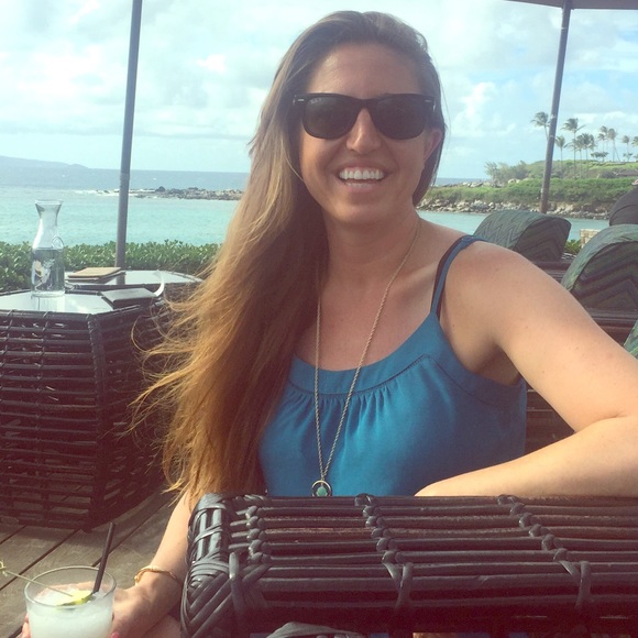 Meet your Posher, Jennifer - Picture 1 of 1